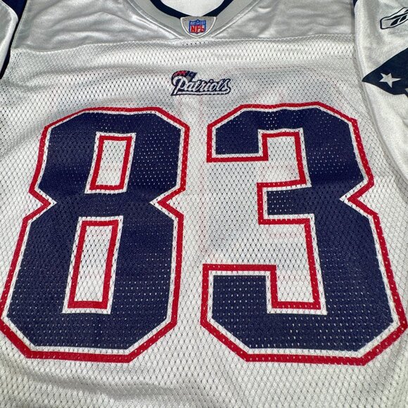 REEBOK NFL NEW ENGLAND WES WELKER #83 WHITE FOOTBALL JERSEY - Picture 5 of 8